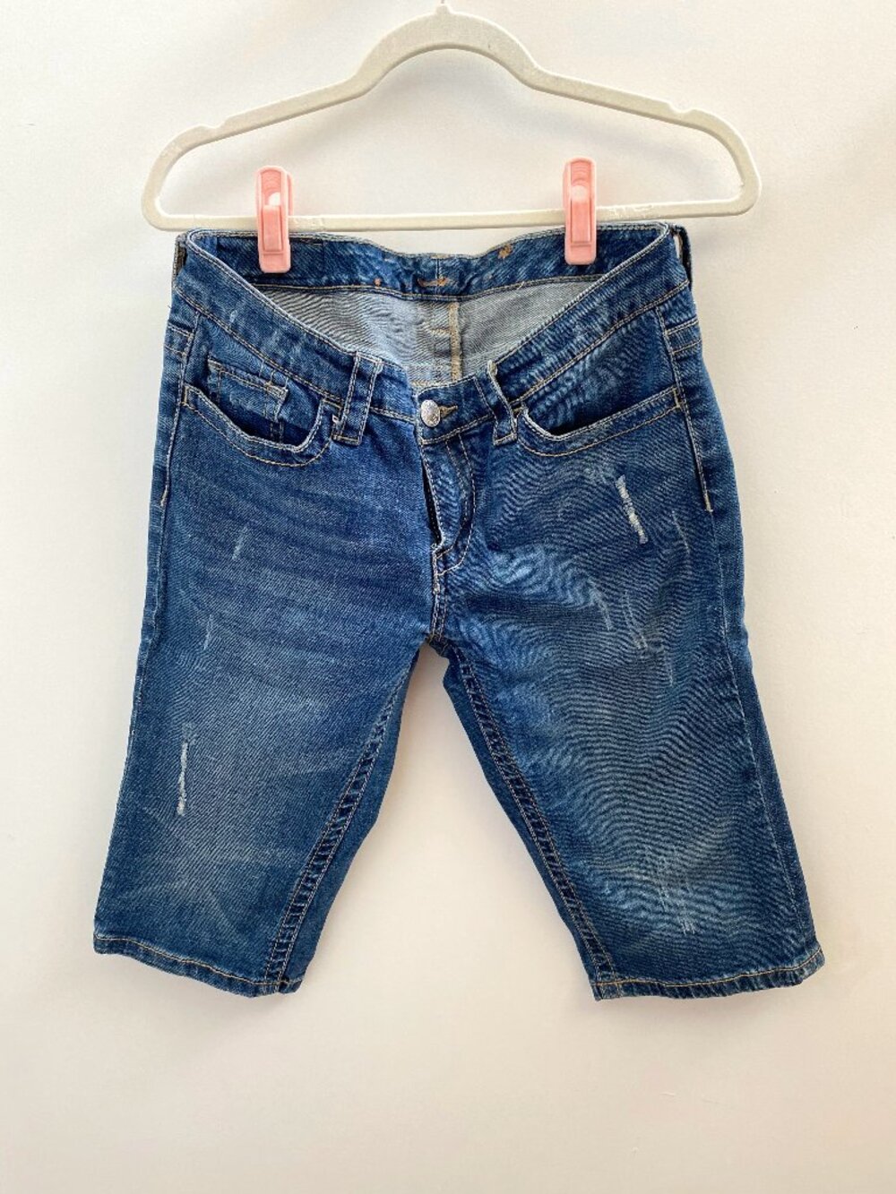 Seven 7 Medium Wash Distressed Capri Jeans Size 8